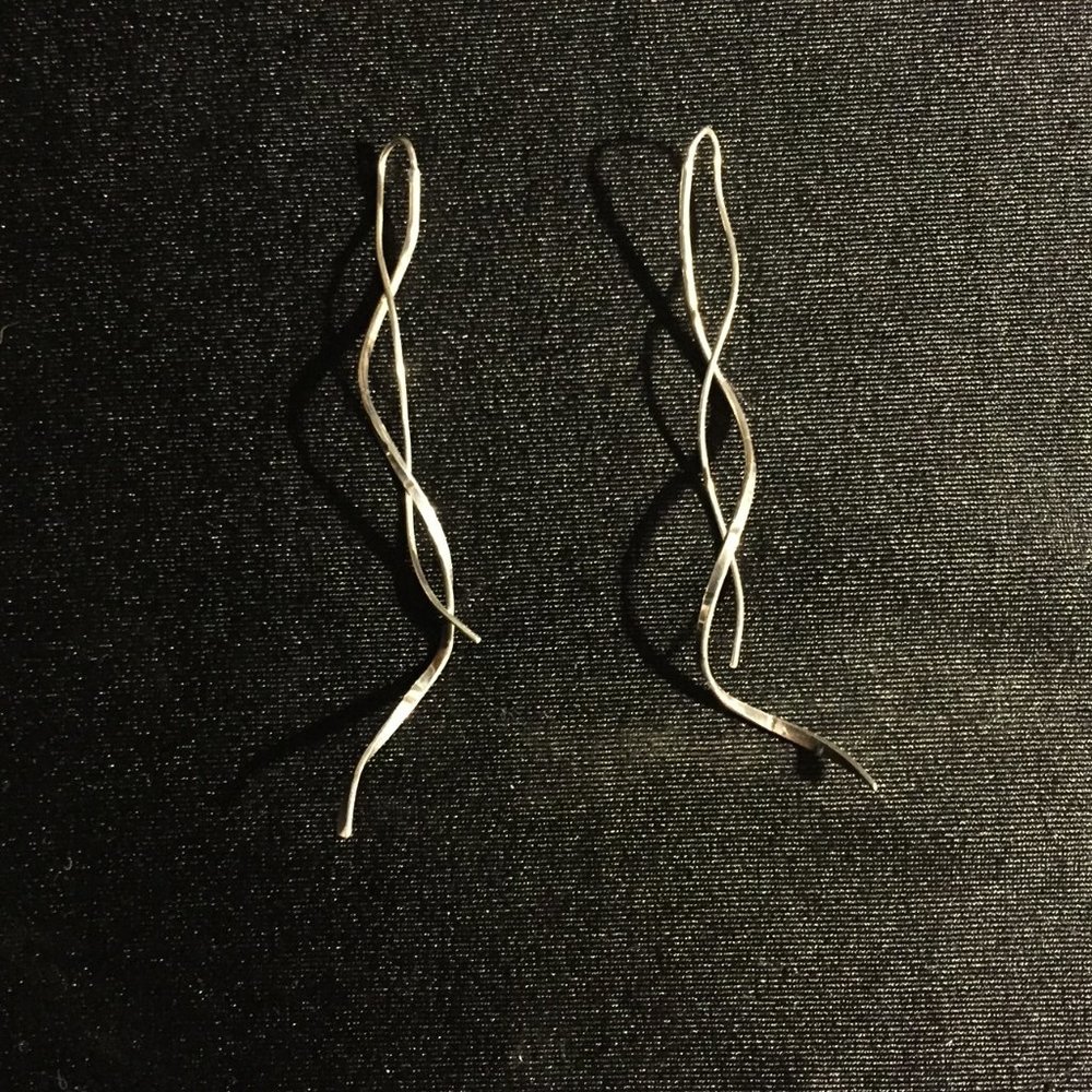 Sterlinig Silver Twist Earrings